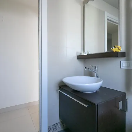 Sul Mare Con Servizio E Aquapark Riccione