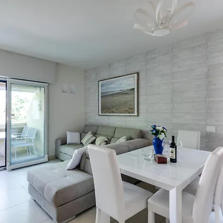 Apartment Sul Mare Con Compresa Bifamiliare