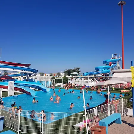 Appartamento Sul Mare Con Servizio E Aquapark Riccione